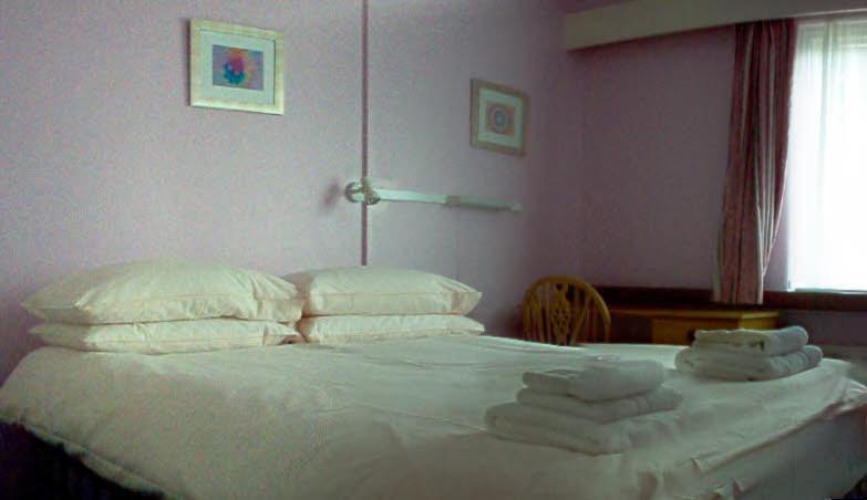 Tekels Park Guest House Camberley Rum bild